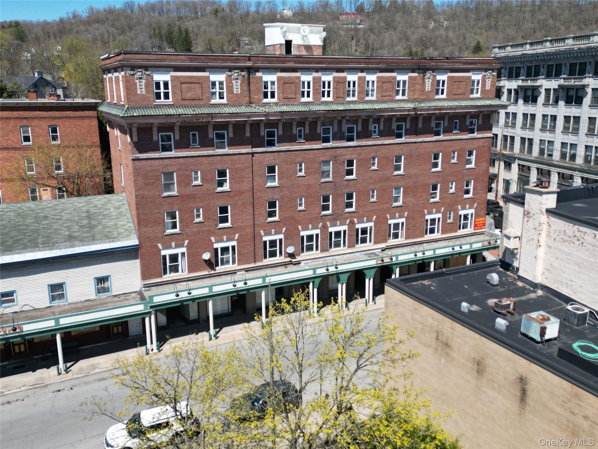 2-8 West Main Street — photo