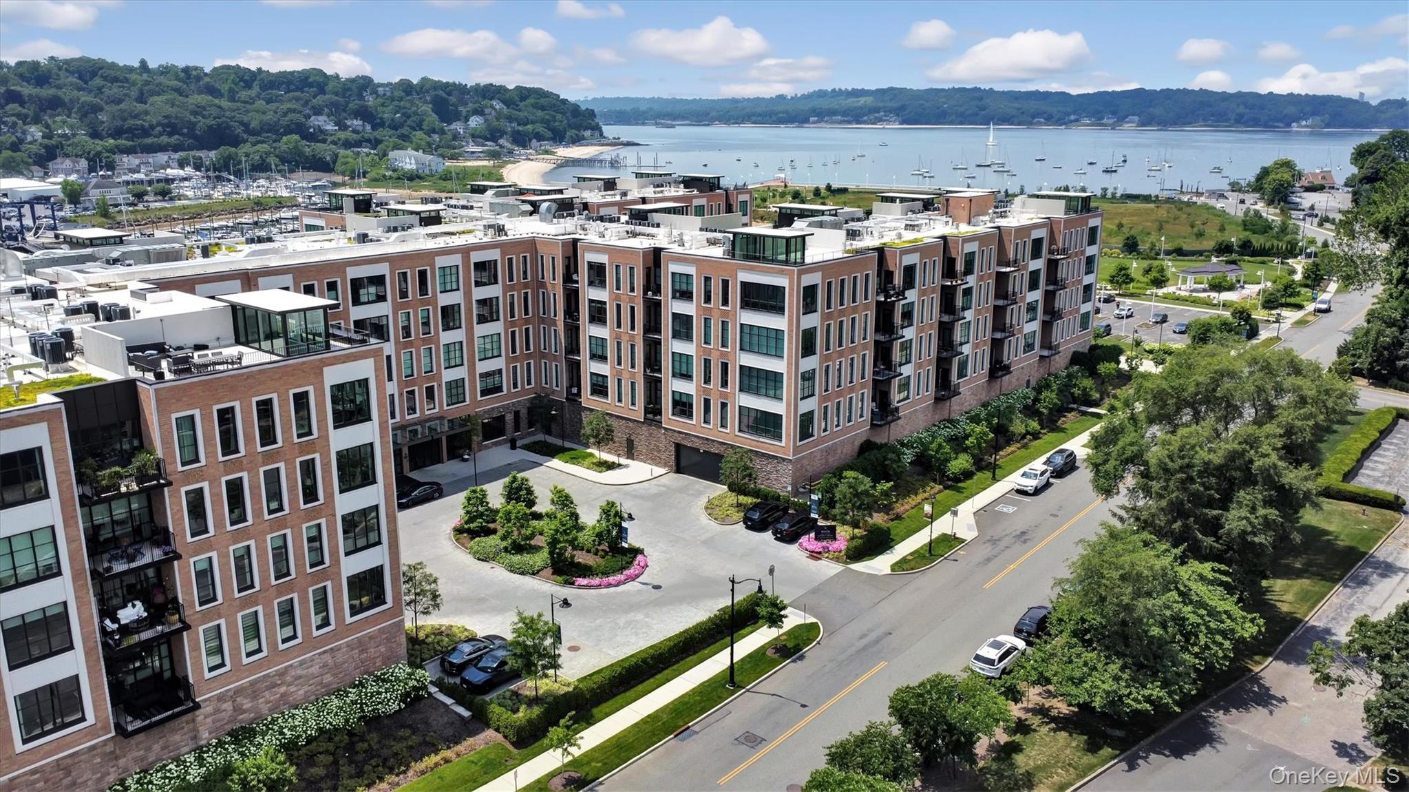 100 Garvies Point Road 1116 — photo