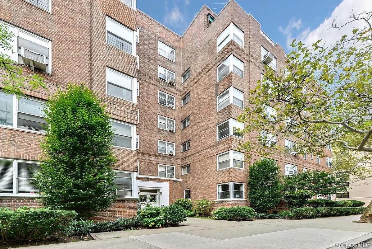 71-36 110th Street 6H — photo