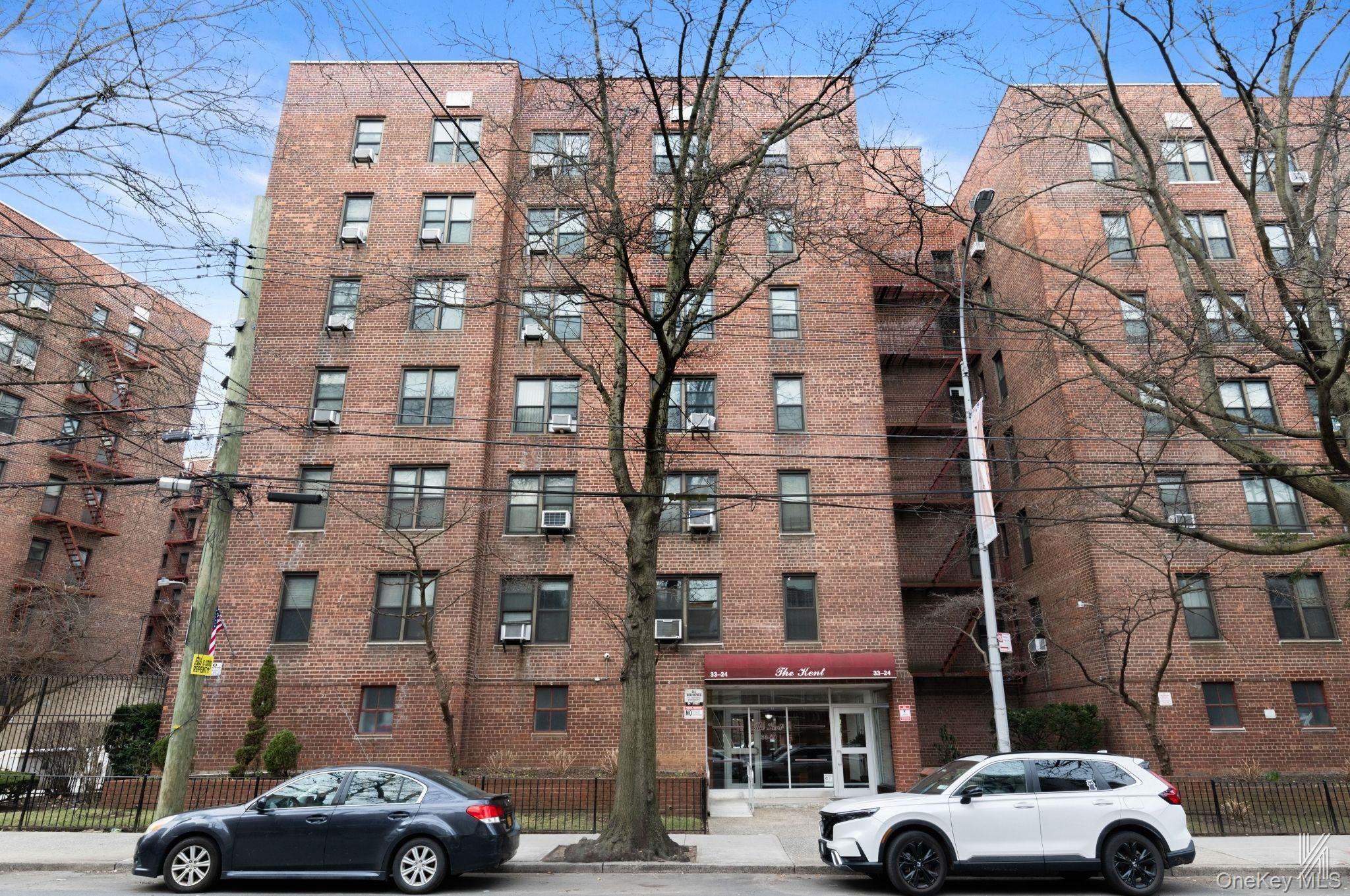 33-24 Junction Boulevard 1R — photo