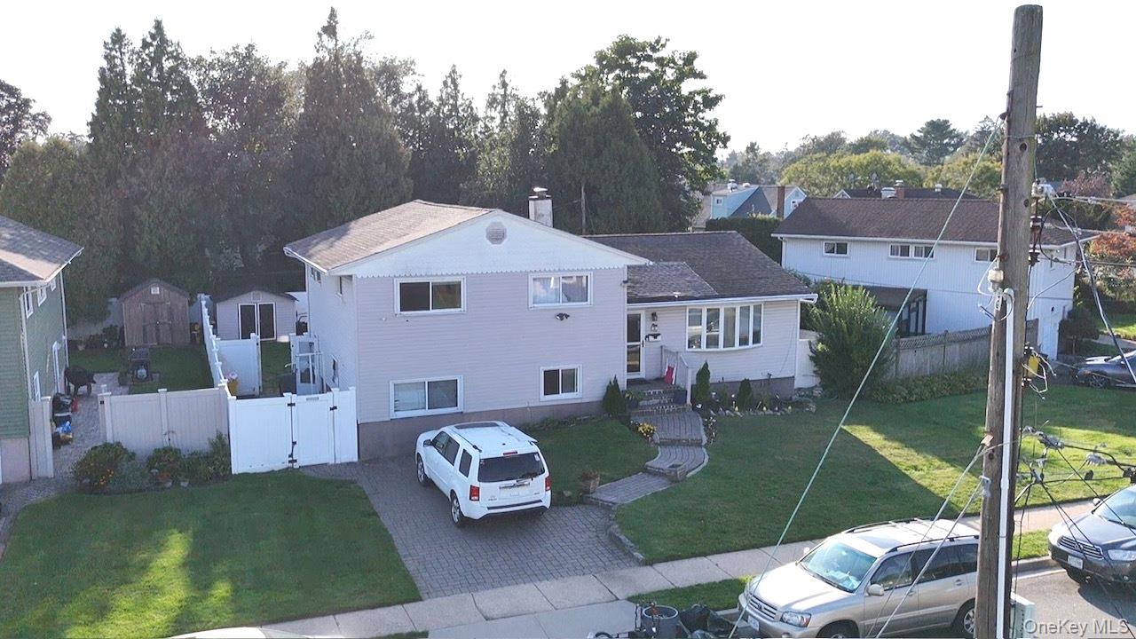 58 Narcissus Avenue — photo
