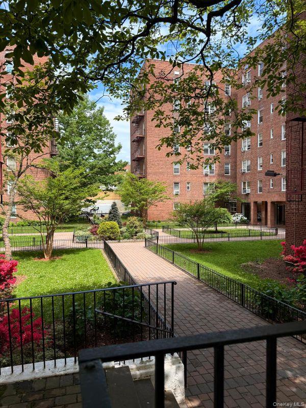 105-37 65th Avenue 6E — photo
