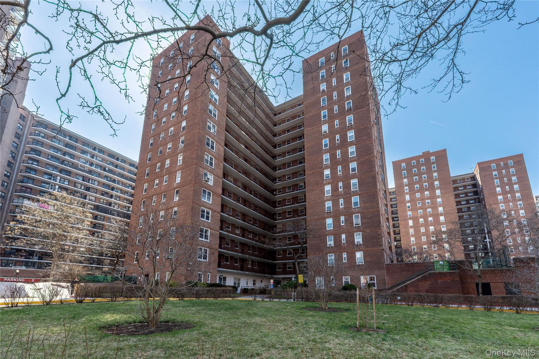 9820 62nd Drive 8F — photo