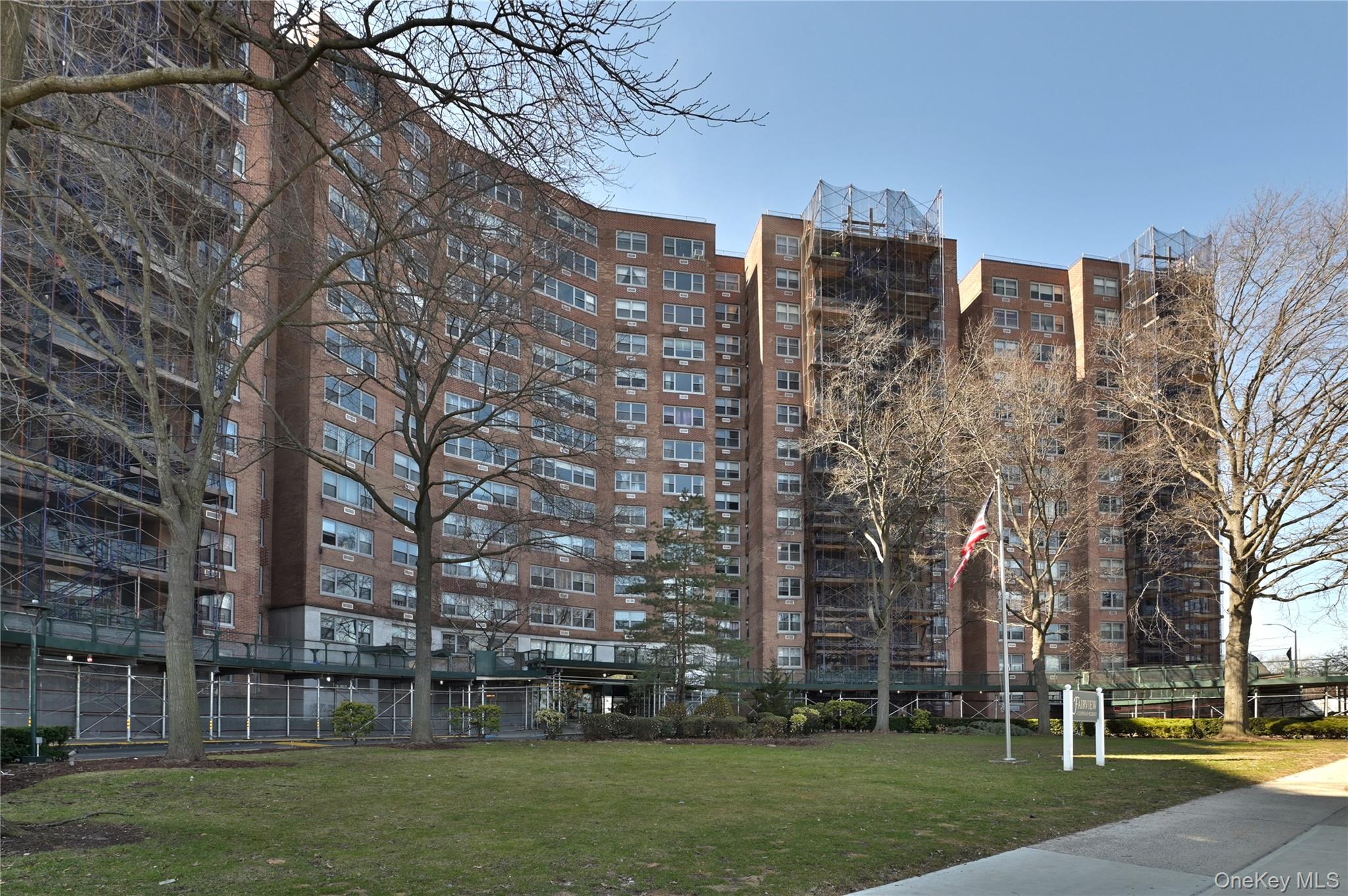 61-20 Grand Central Parkway a1204 — photo