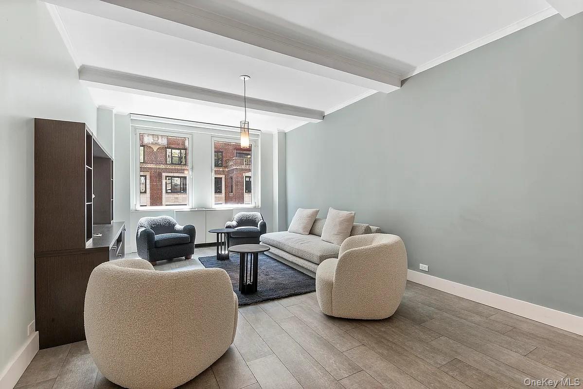 111 East 56th Street 1102 — photo