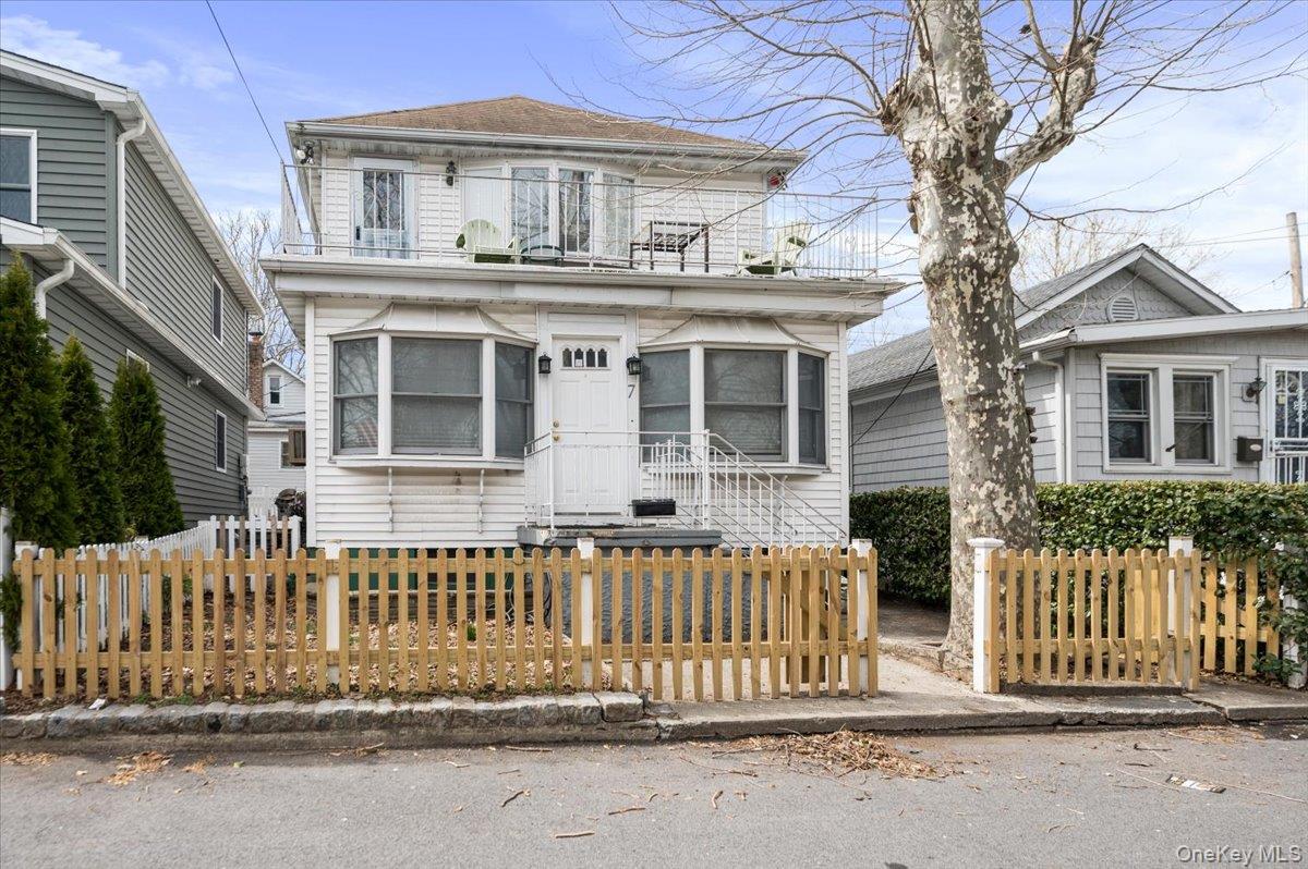 7 Poplar Avenue 7 — photo