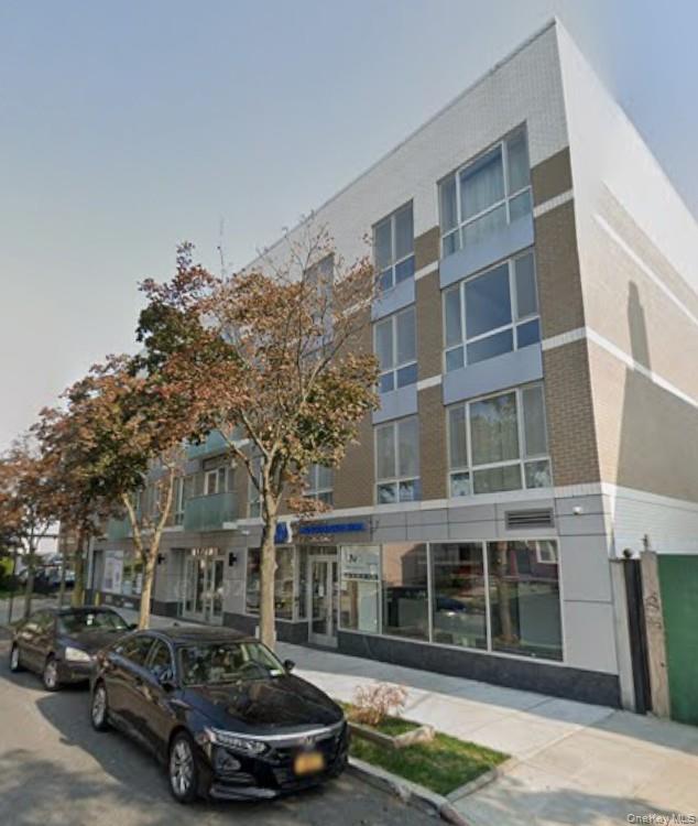 15815 Union Turnpike 401N — photo