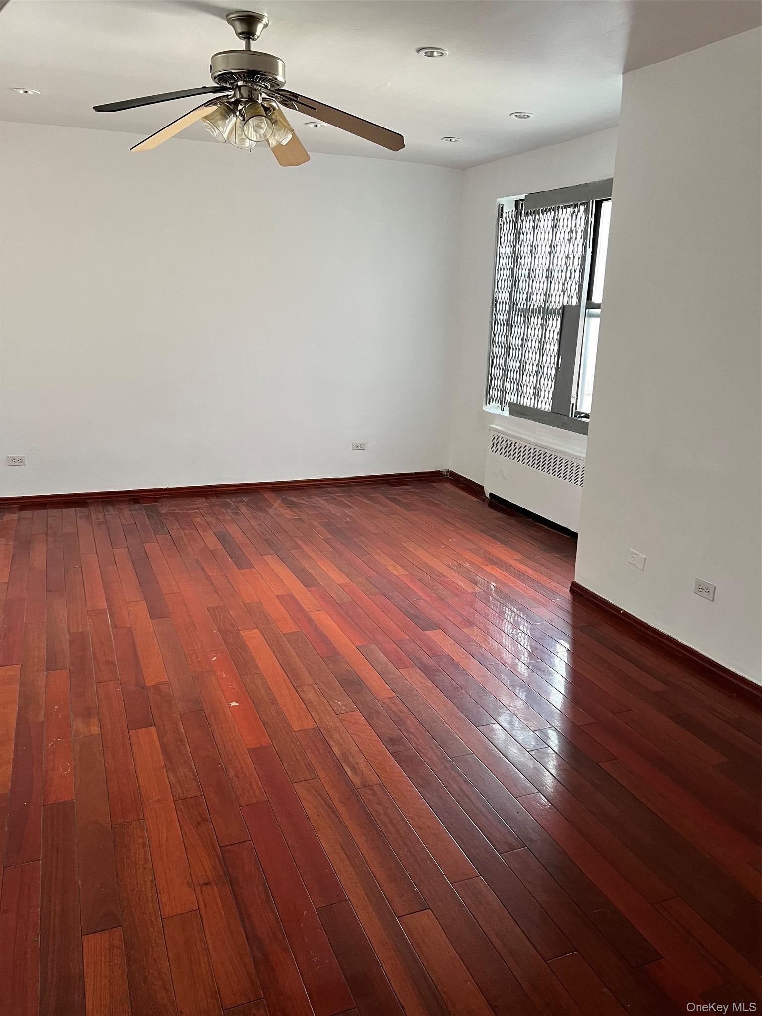 44-21 Macnish Street 6D — photo