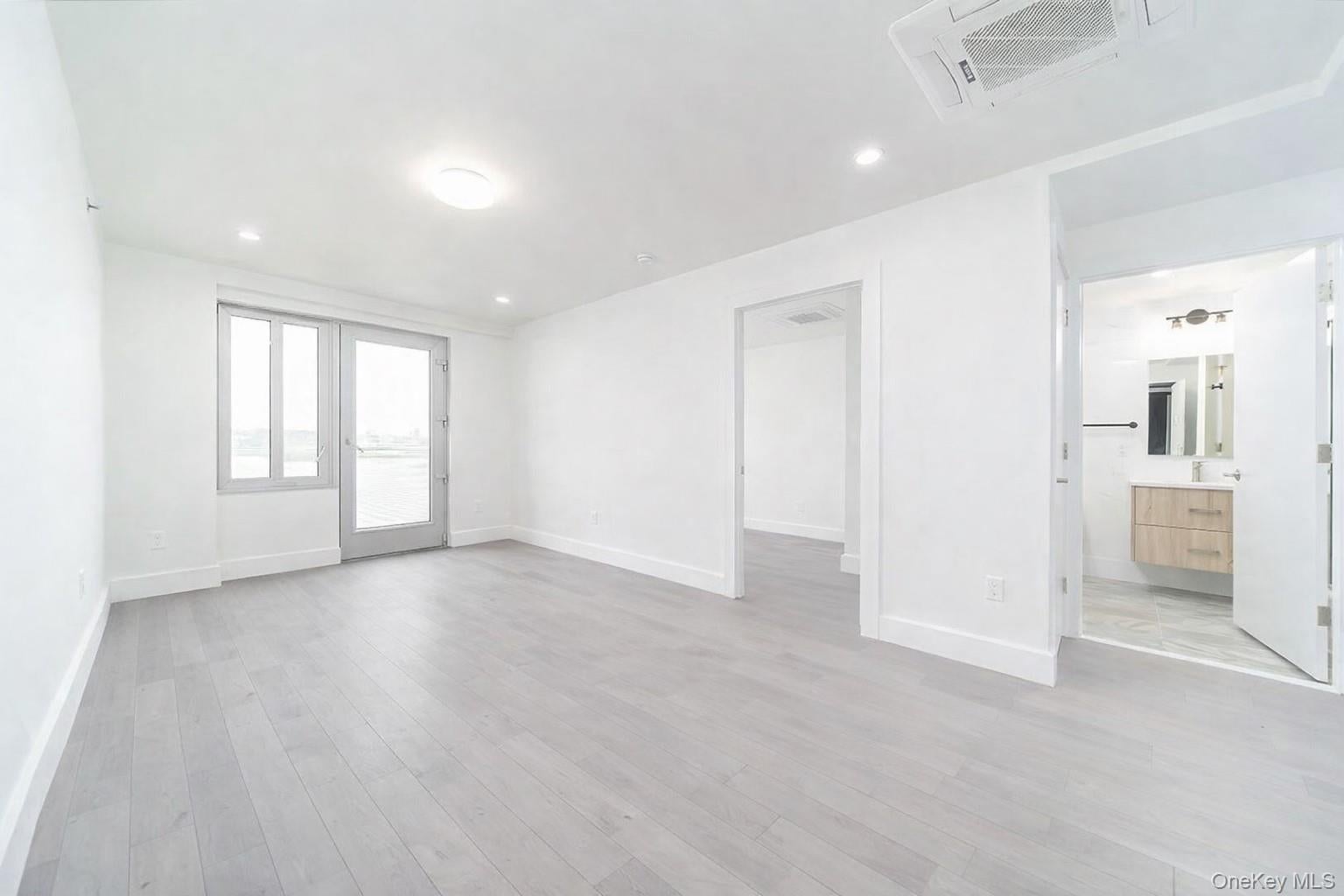 131-19 Fowler Avenue 4a — photo