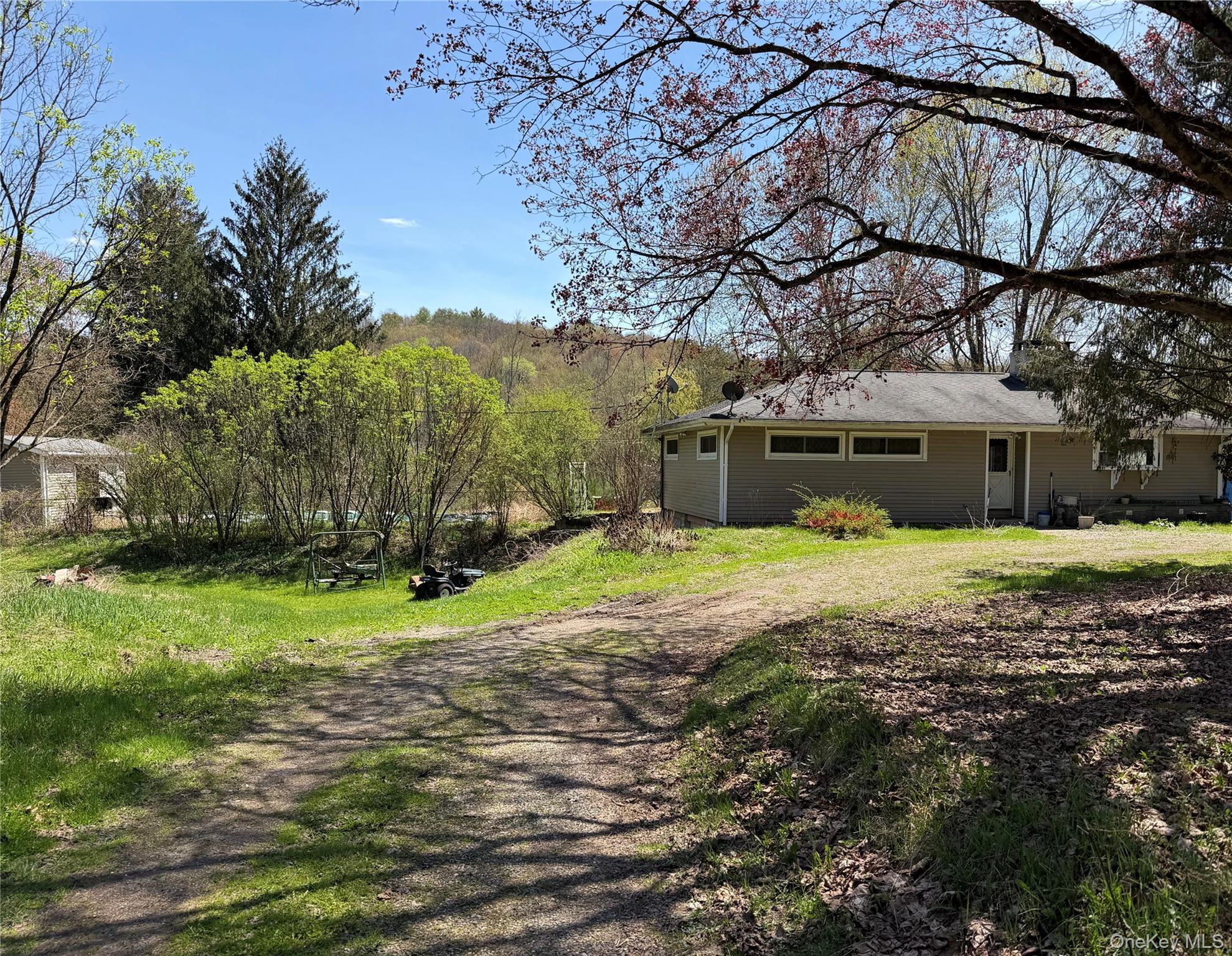 2518 Route 9G — photo