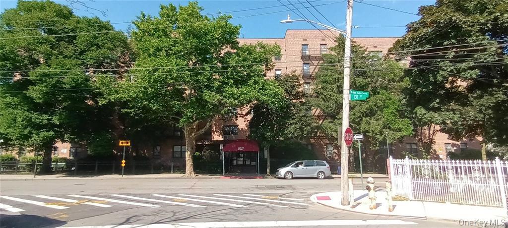 131-11 Kew Gardens 6N — photo