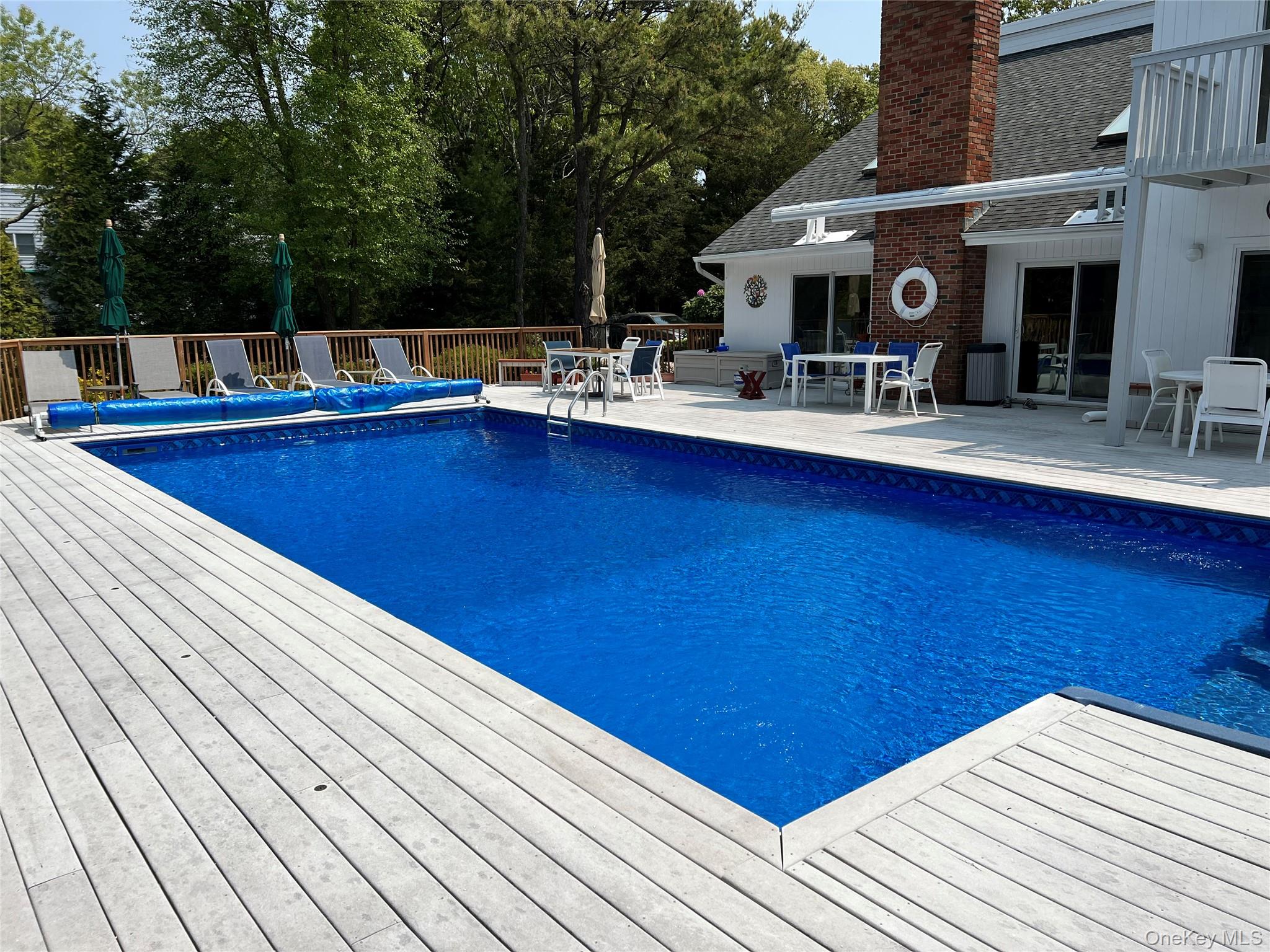 Home in Westhampton, NY 11977 — photo 2
