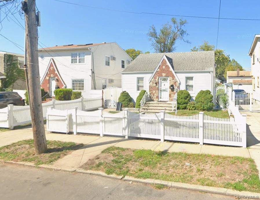 11922 237th Street — photo
