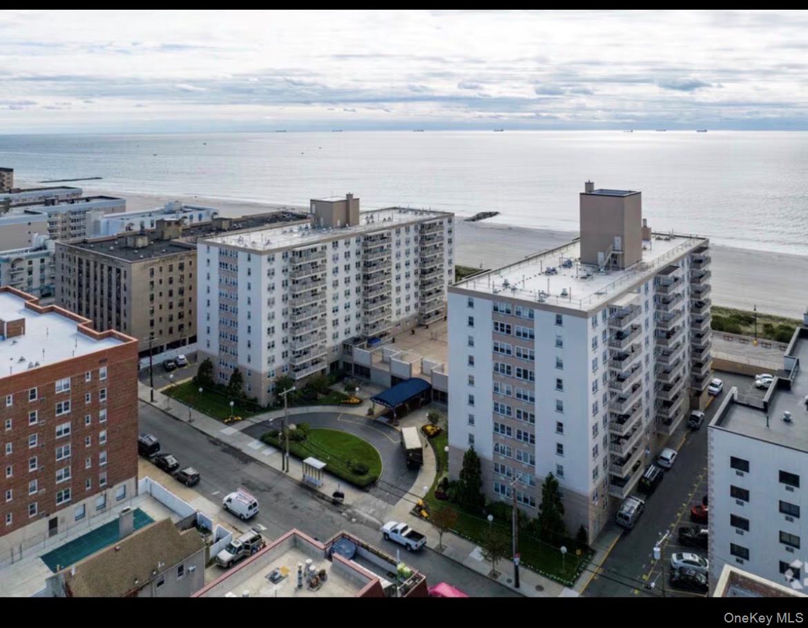 450 Shore Road 4 H — photo