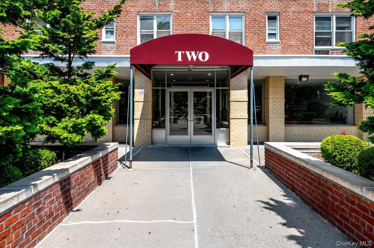 2 Sadore Lane 6M — photo