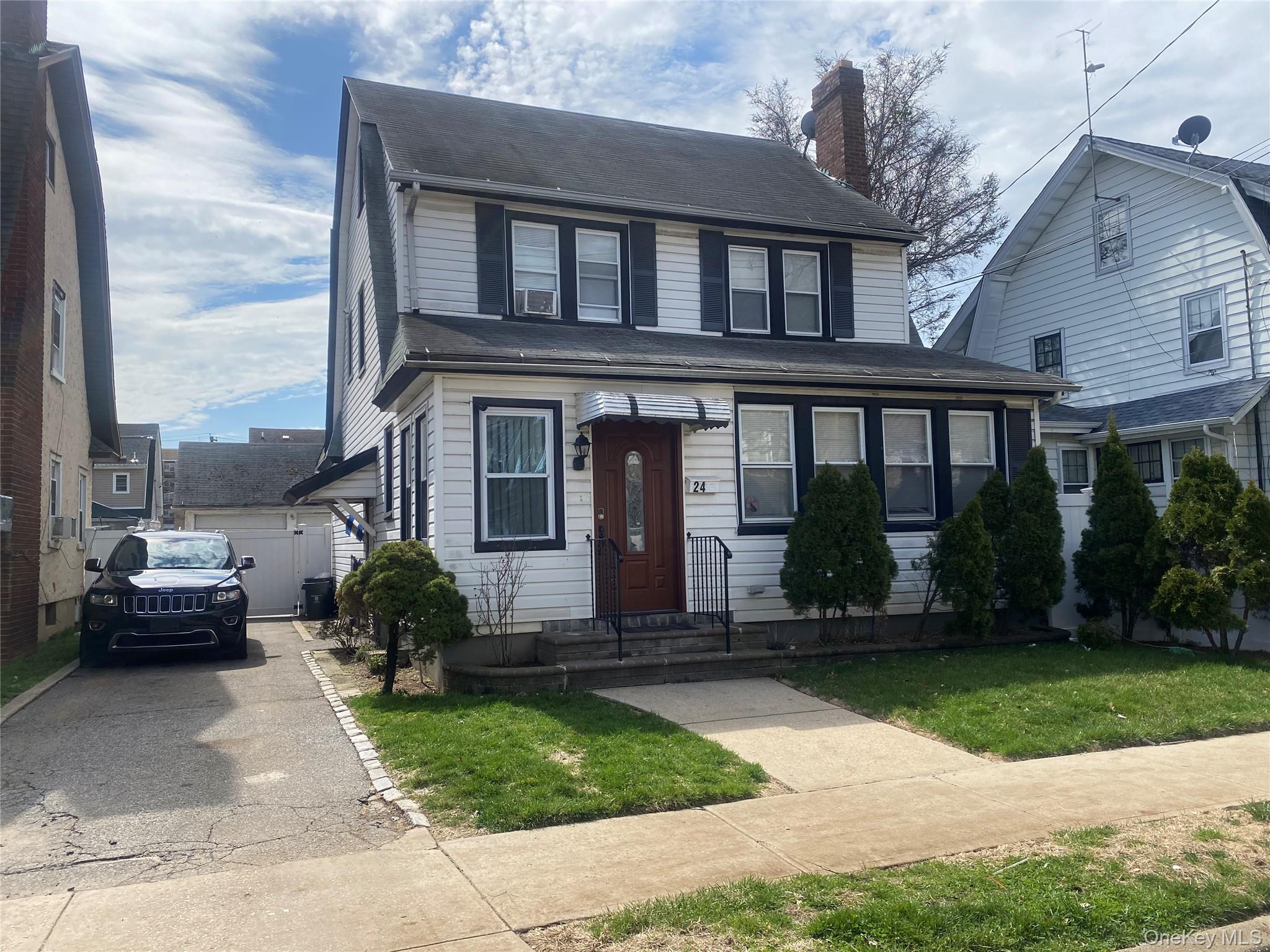 24 Lent Avenue — photo