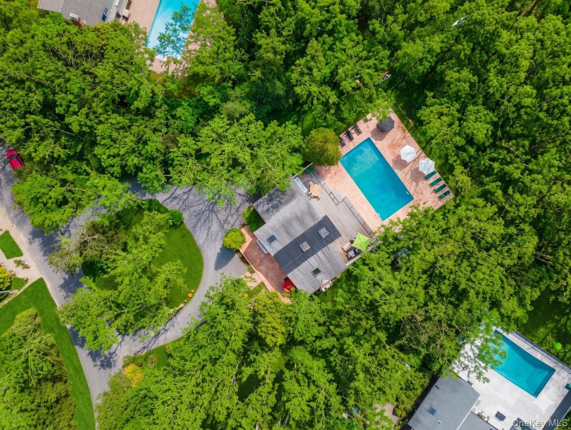 44 Diane Drive — photo