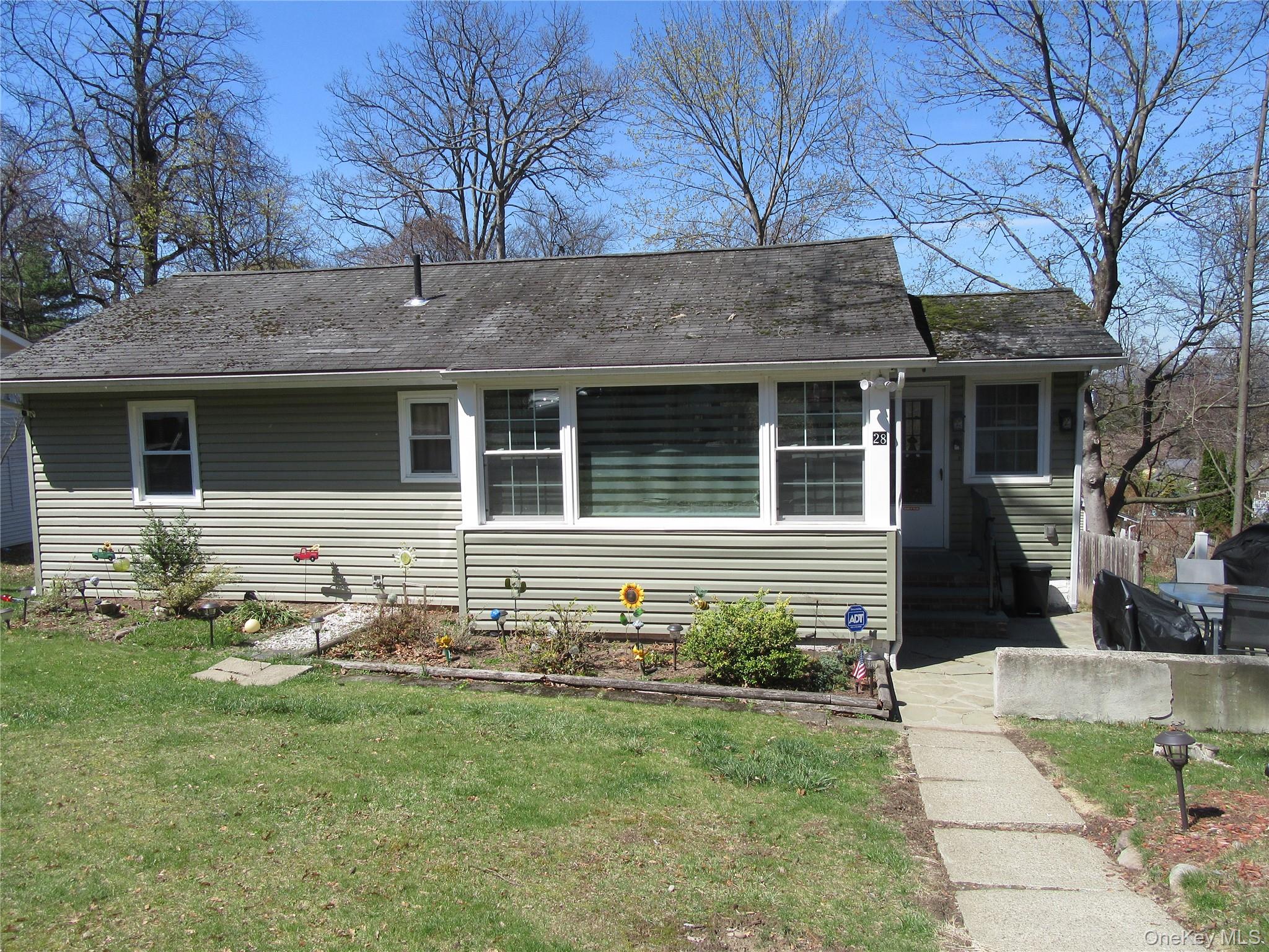 28 Laurel Trail — photo