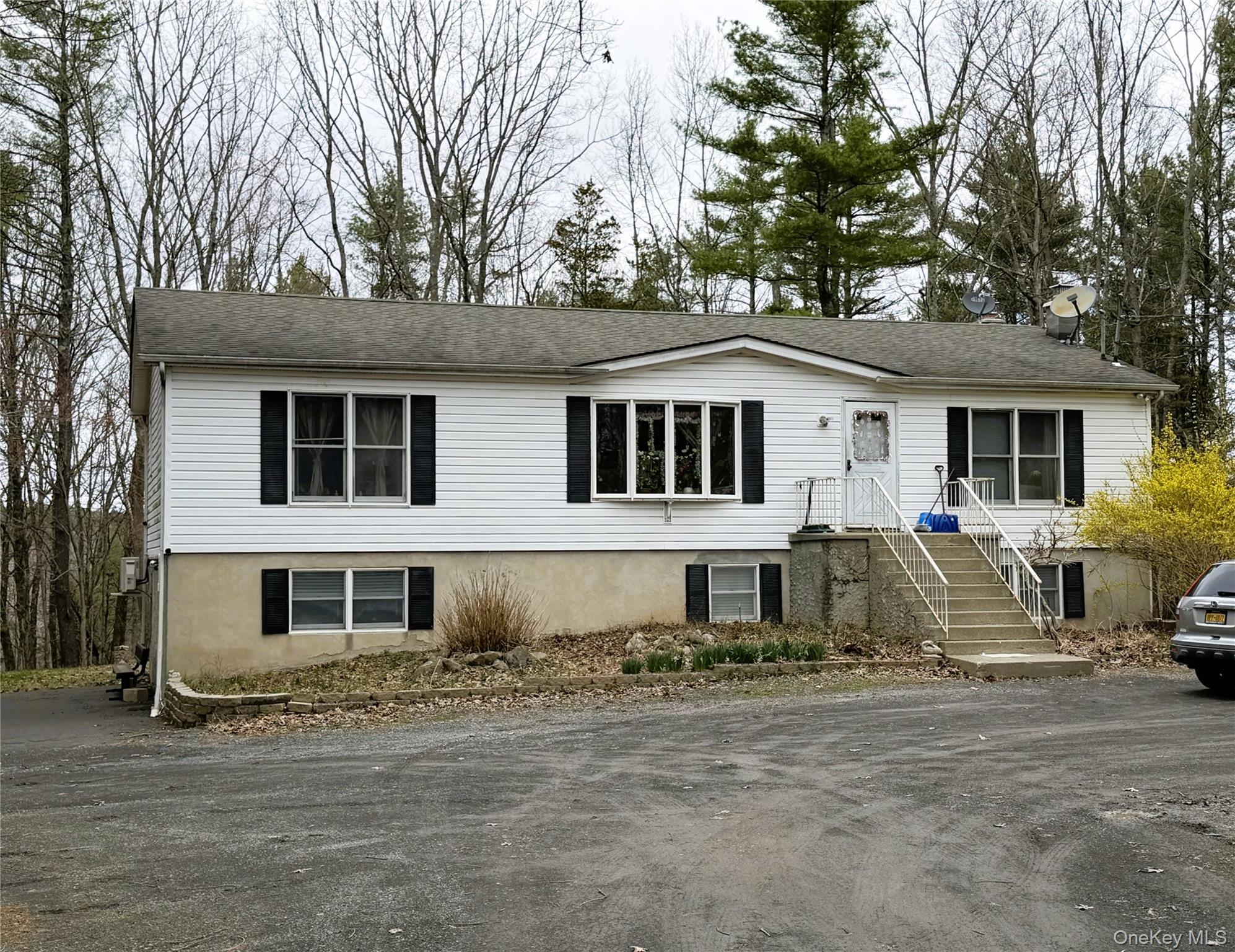 164 Frank Hitchcock Road — photo