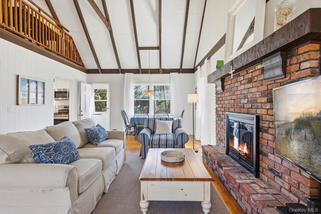 3 Foster Avenue — photo