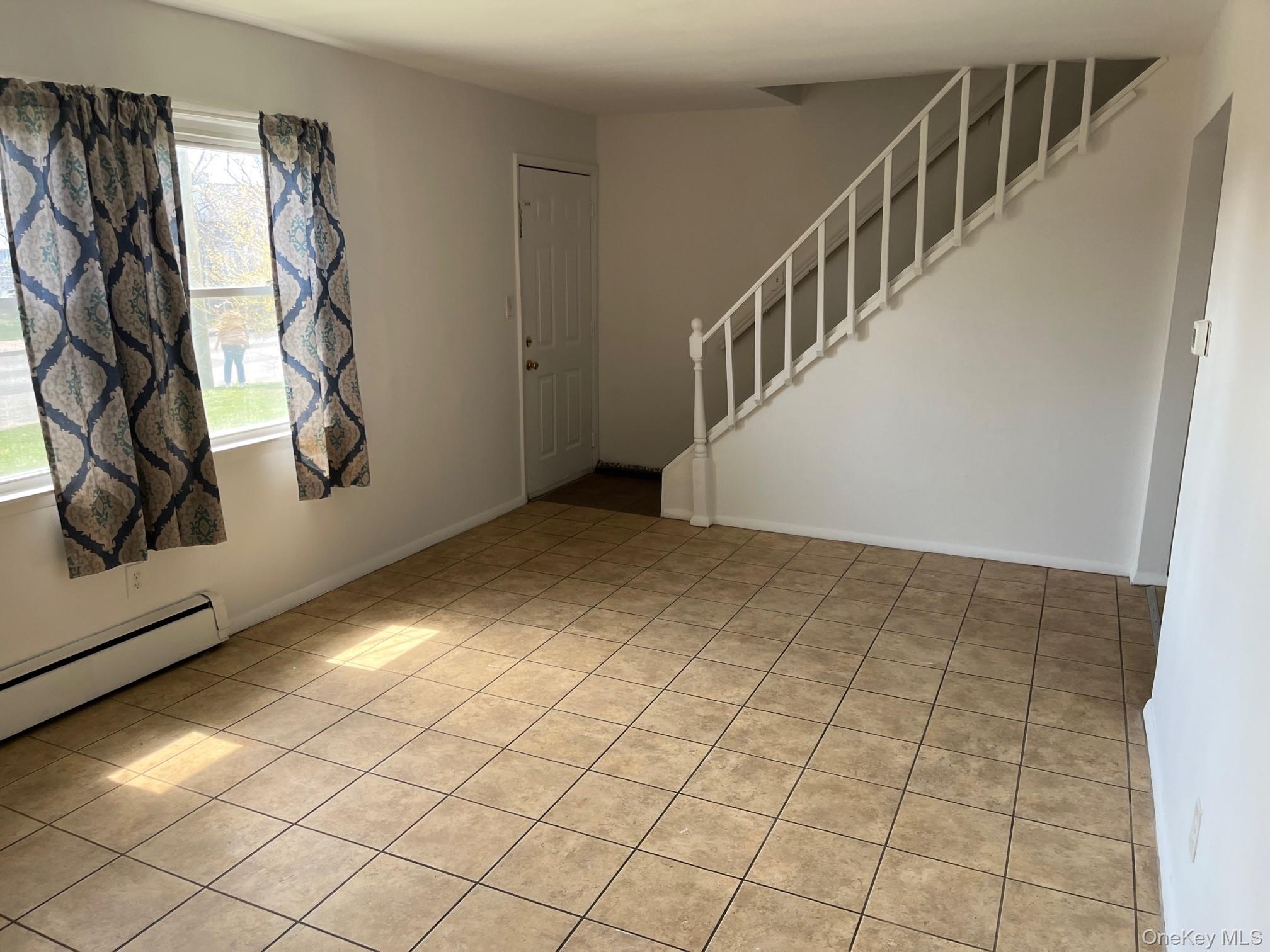 Home in Wyandanch, NY 11798 — photo 3