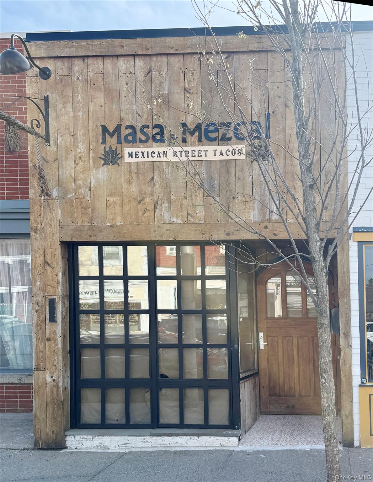 305 Main Street — photo