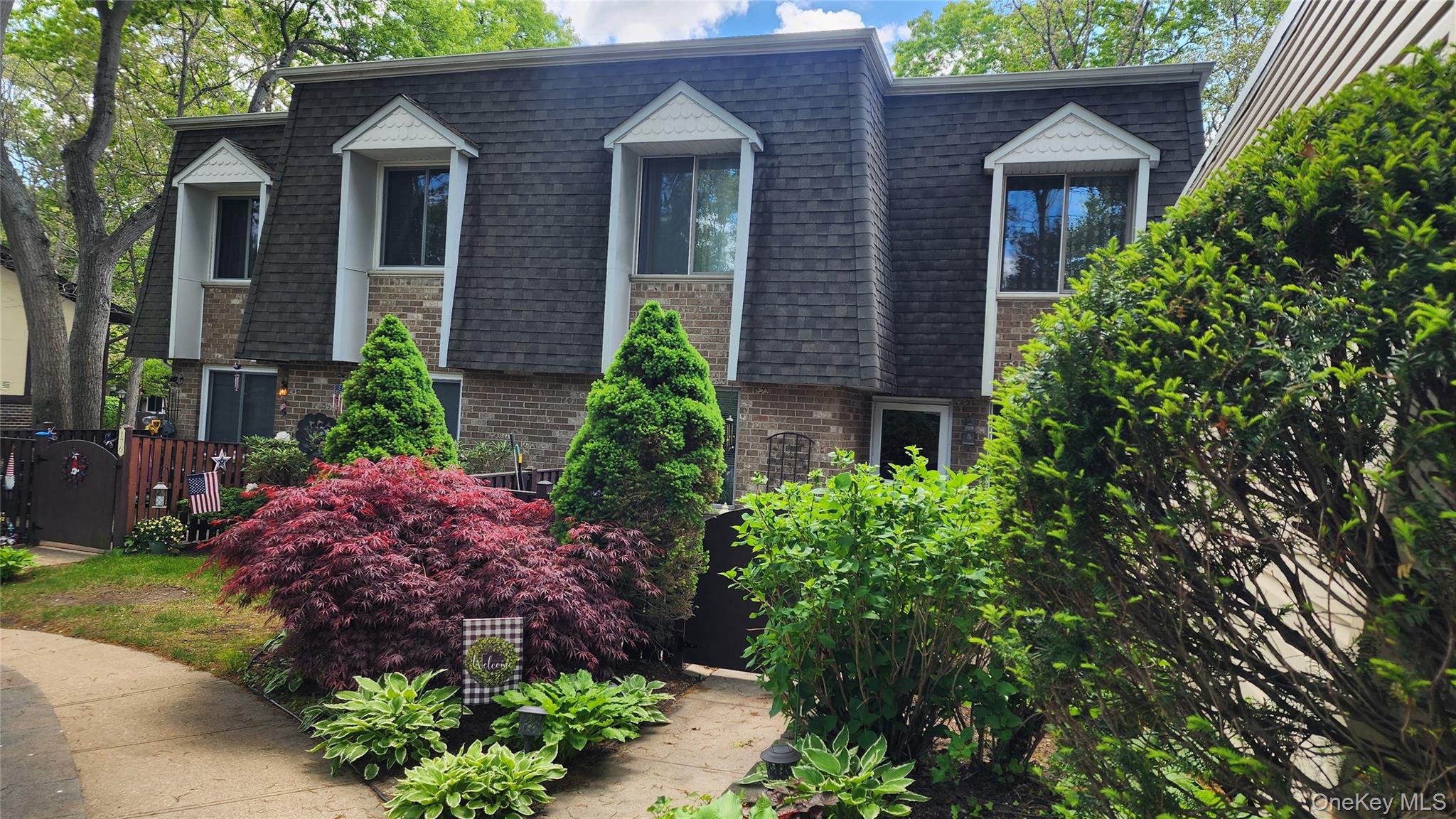 175 Cambridge Drive — photo