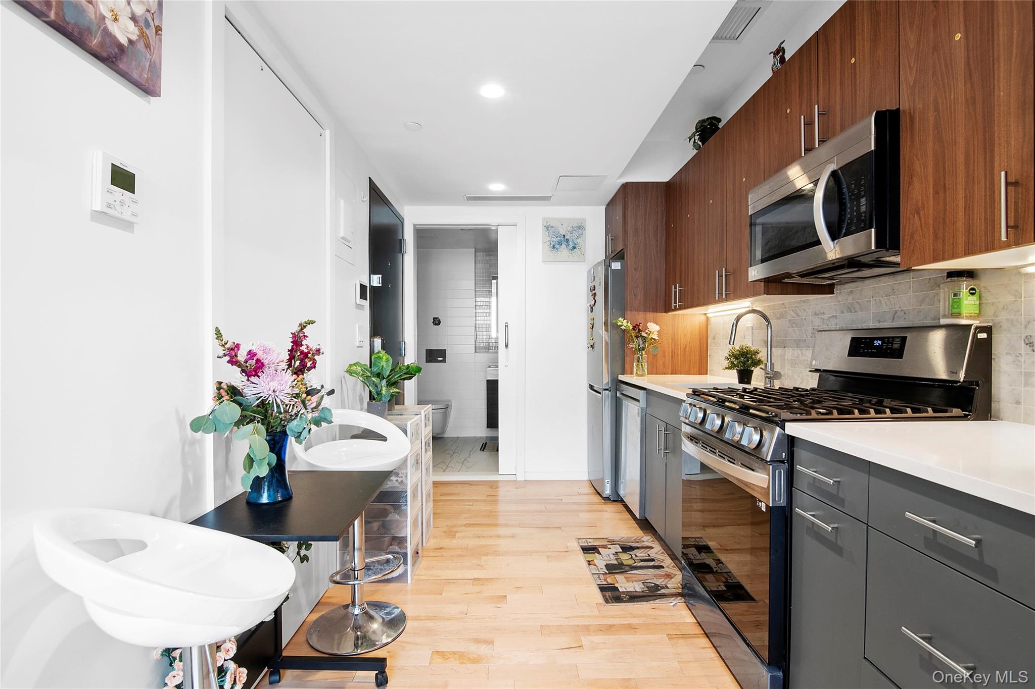 1064 Hancock Street 101 — photo