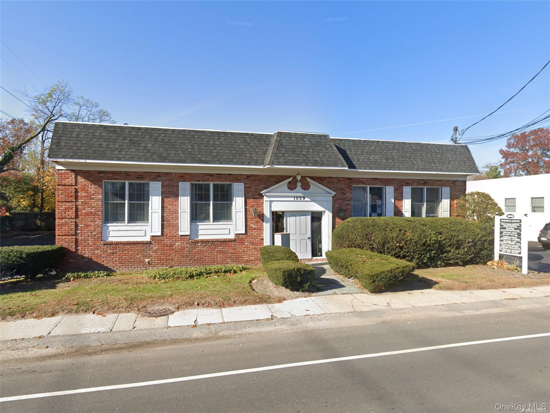 1009 Glen Cove Avenue 103 — photo
