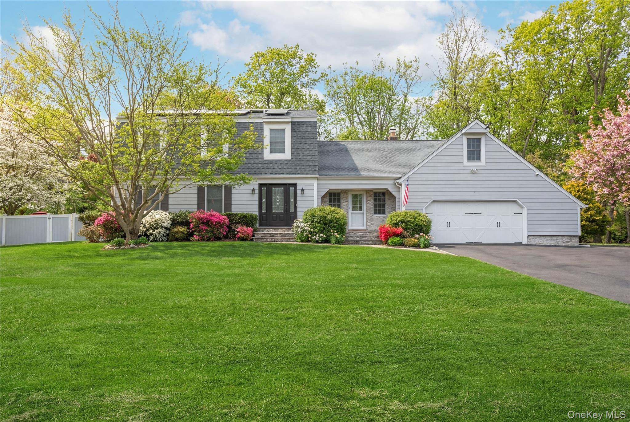 59 Linda Lane W — photo