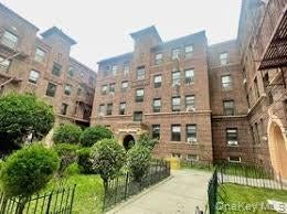 6140 Saunders Street C15 — photo