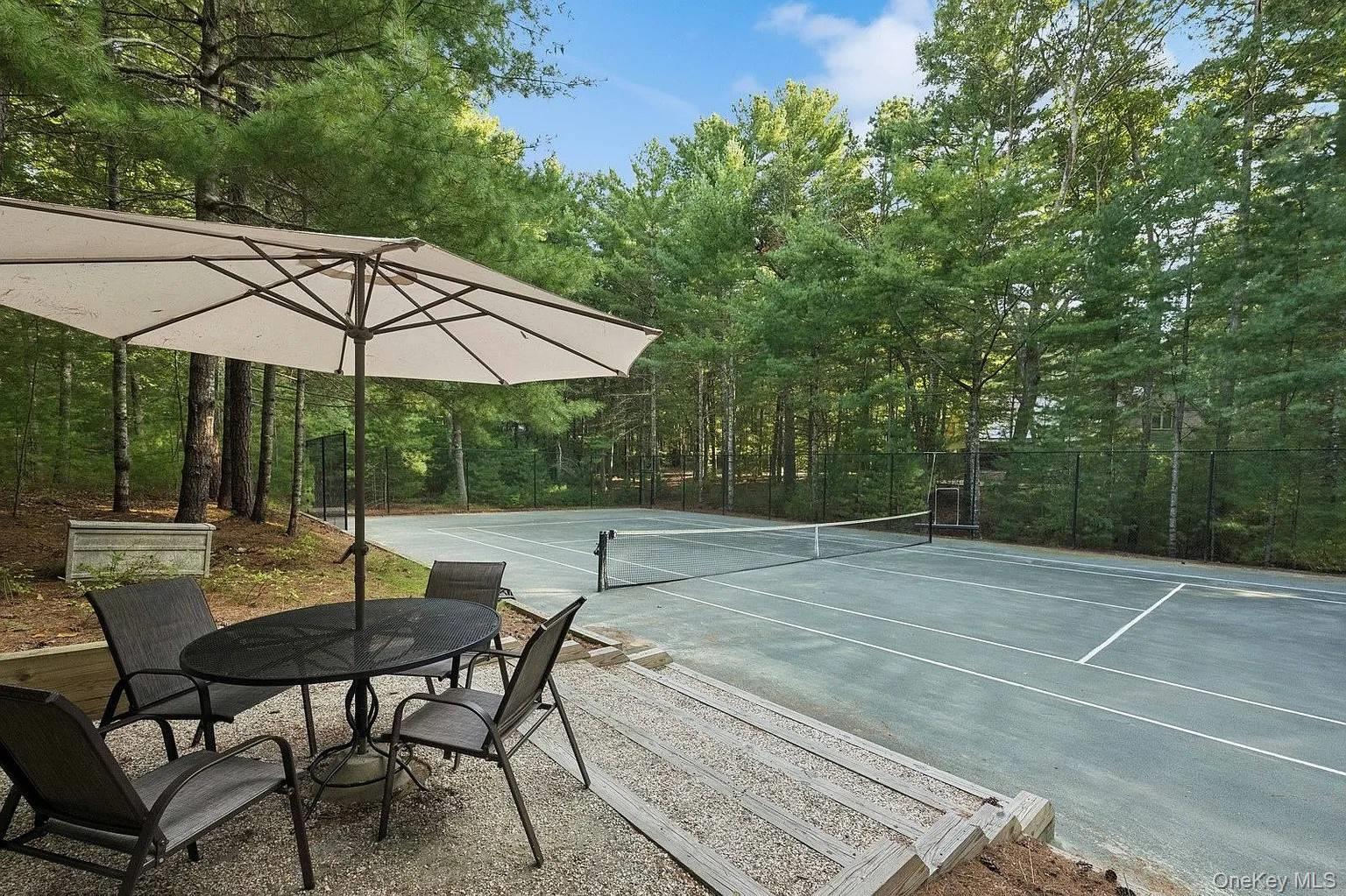 33 Oak Hill Lane — photo