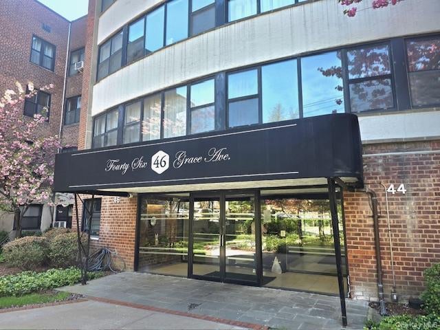 46 Grace Avenue 2J — photo