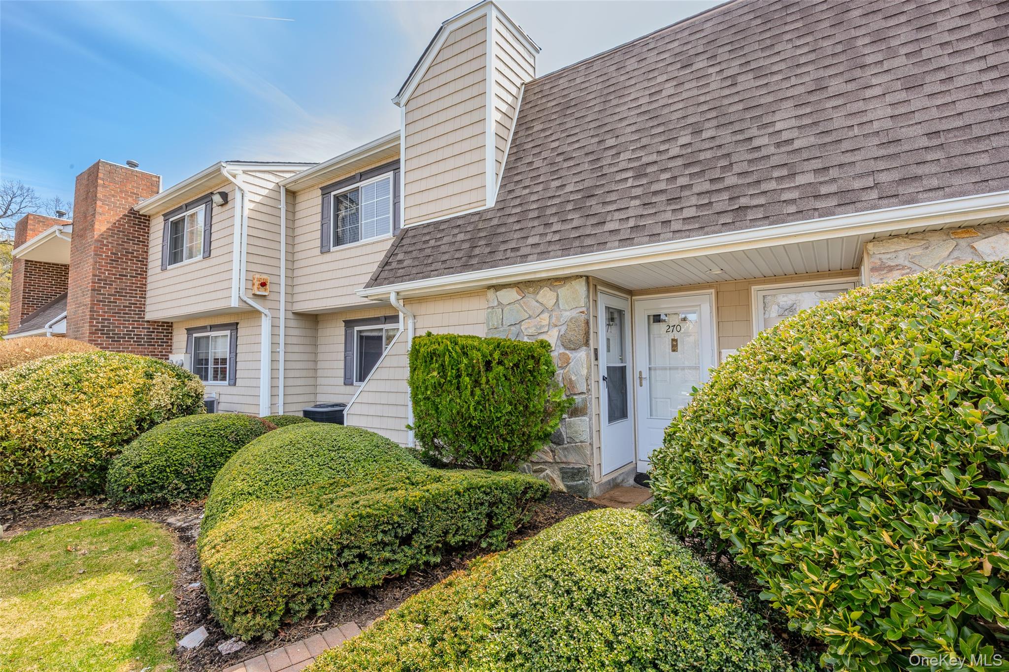 271 Lake Pointe Circle 271 — photo