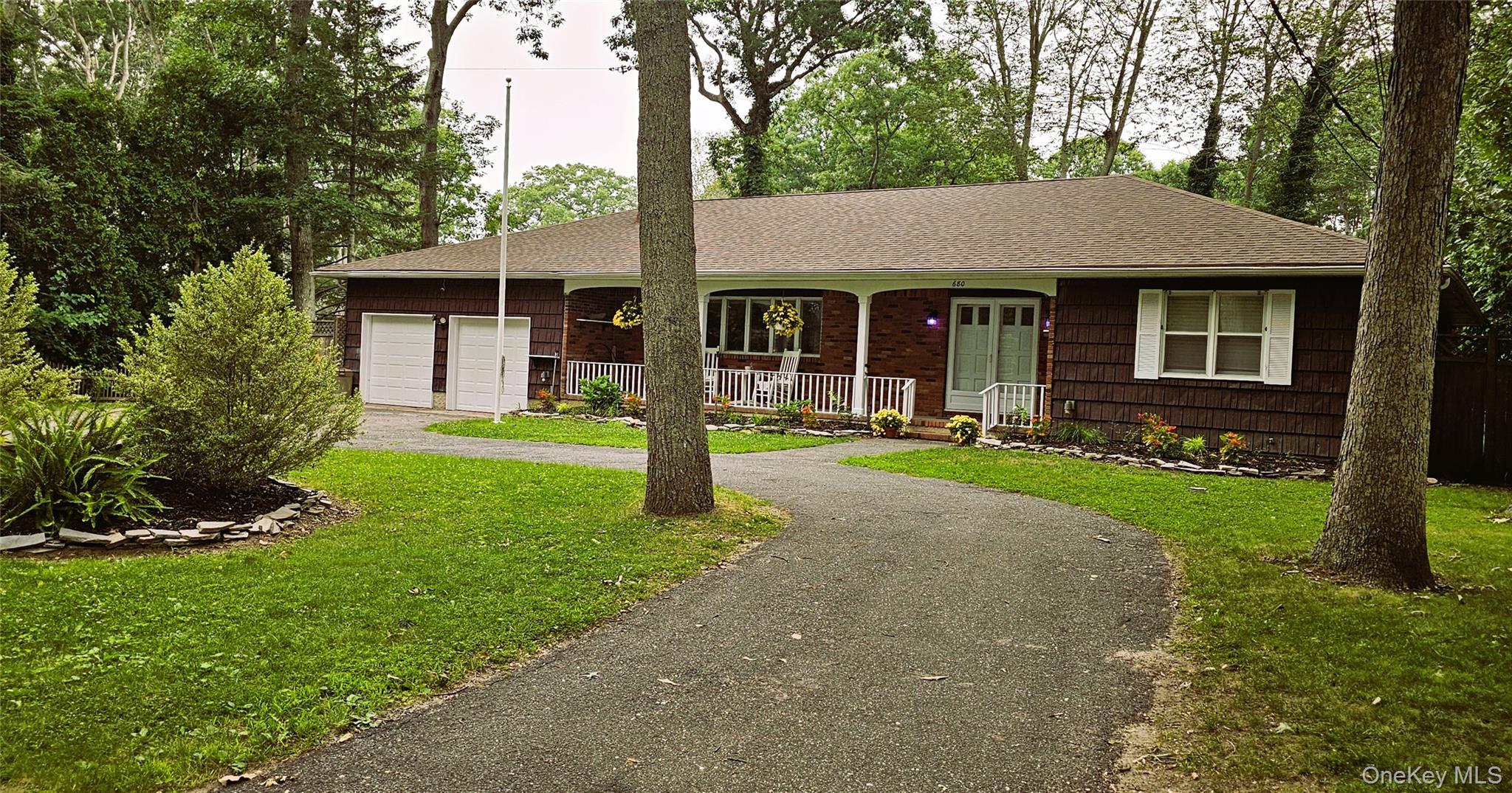 680 Westview Drive — photo
