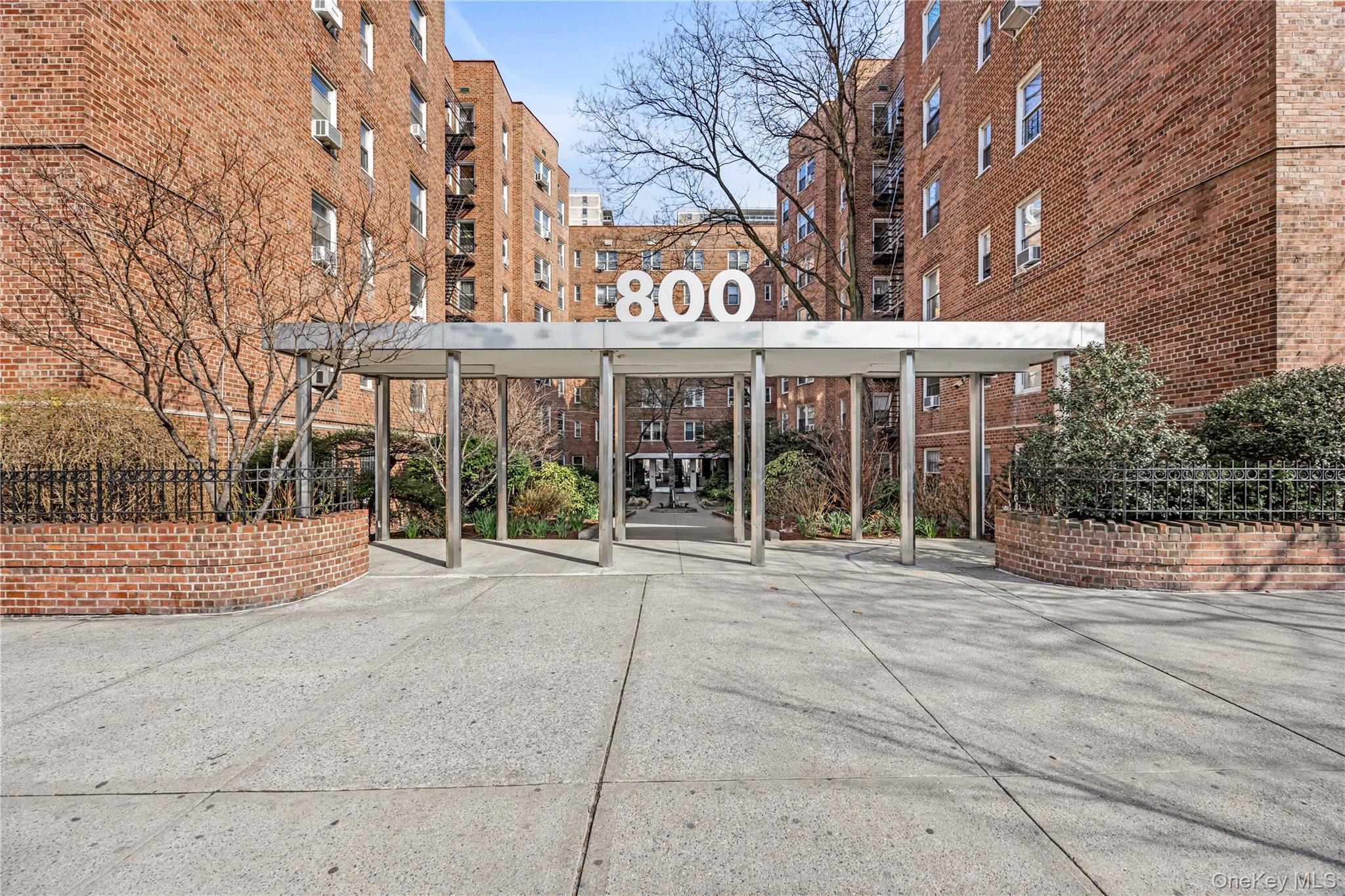 800 Grand Concourse 3Bs — photo