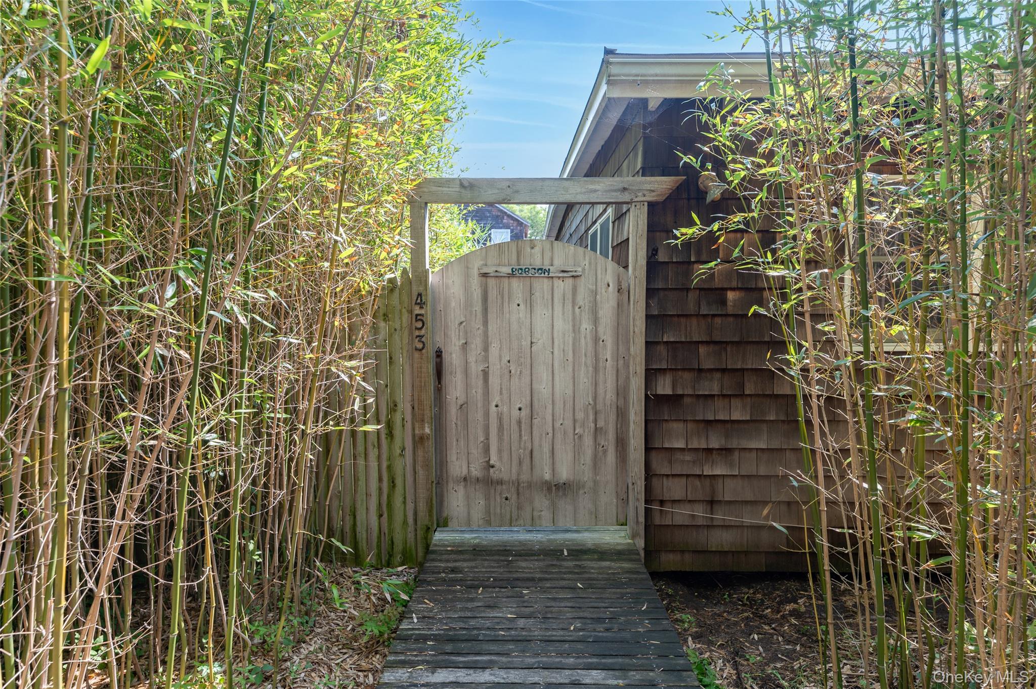 453 Dehnhoff Walk — photo