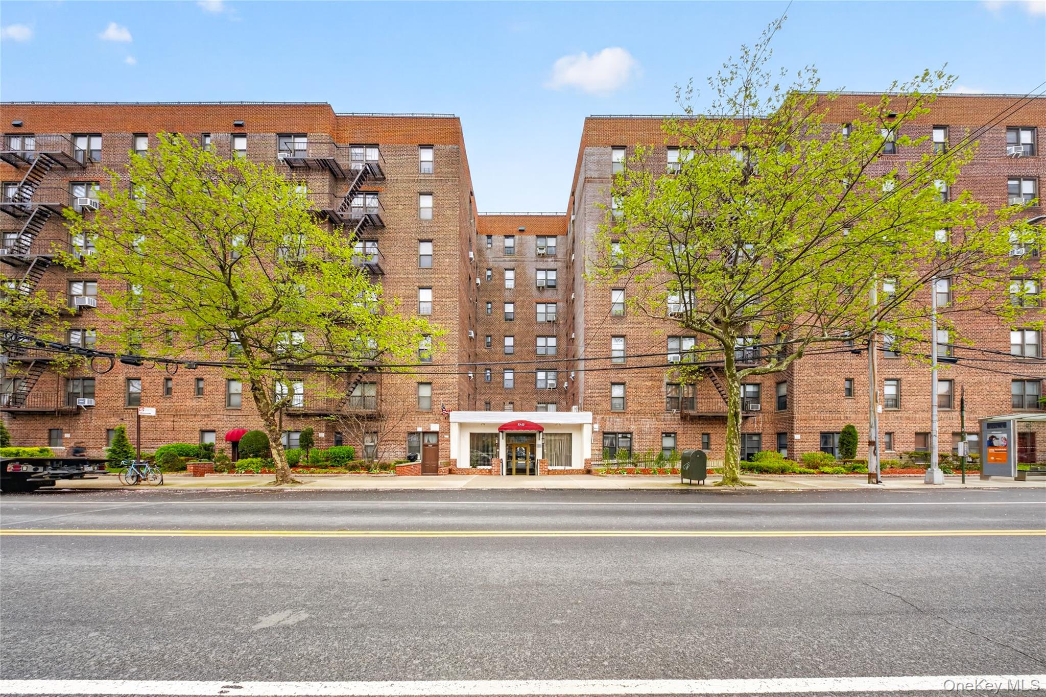 71-11 Yellowstone Boulevard 4B — photo