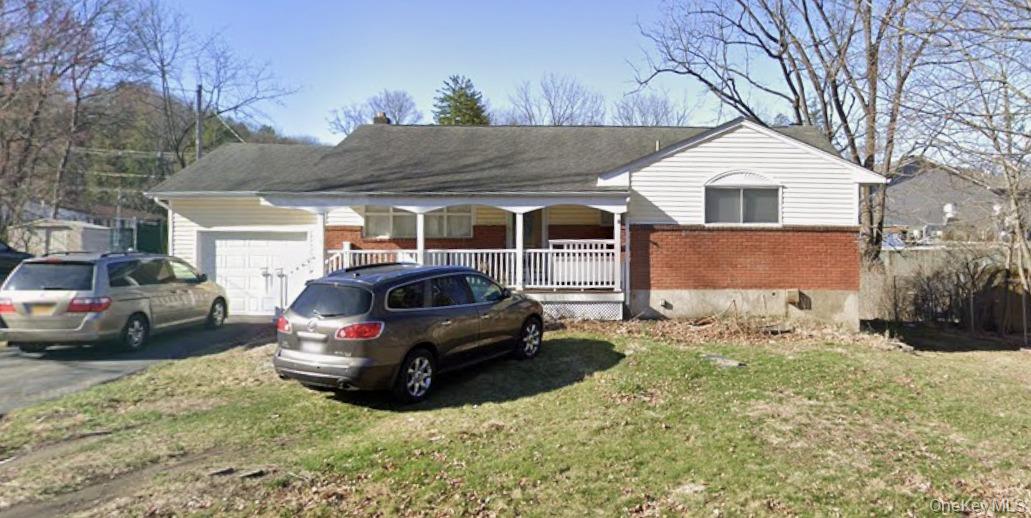 4 Merriewold Lane S — photo