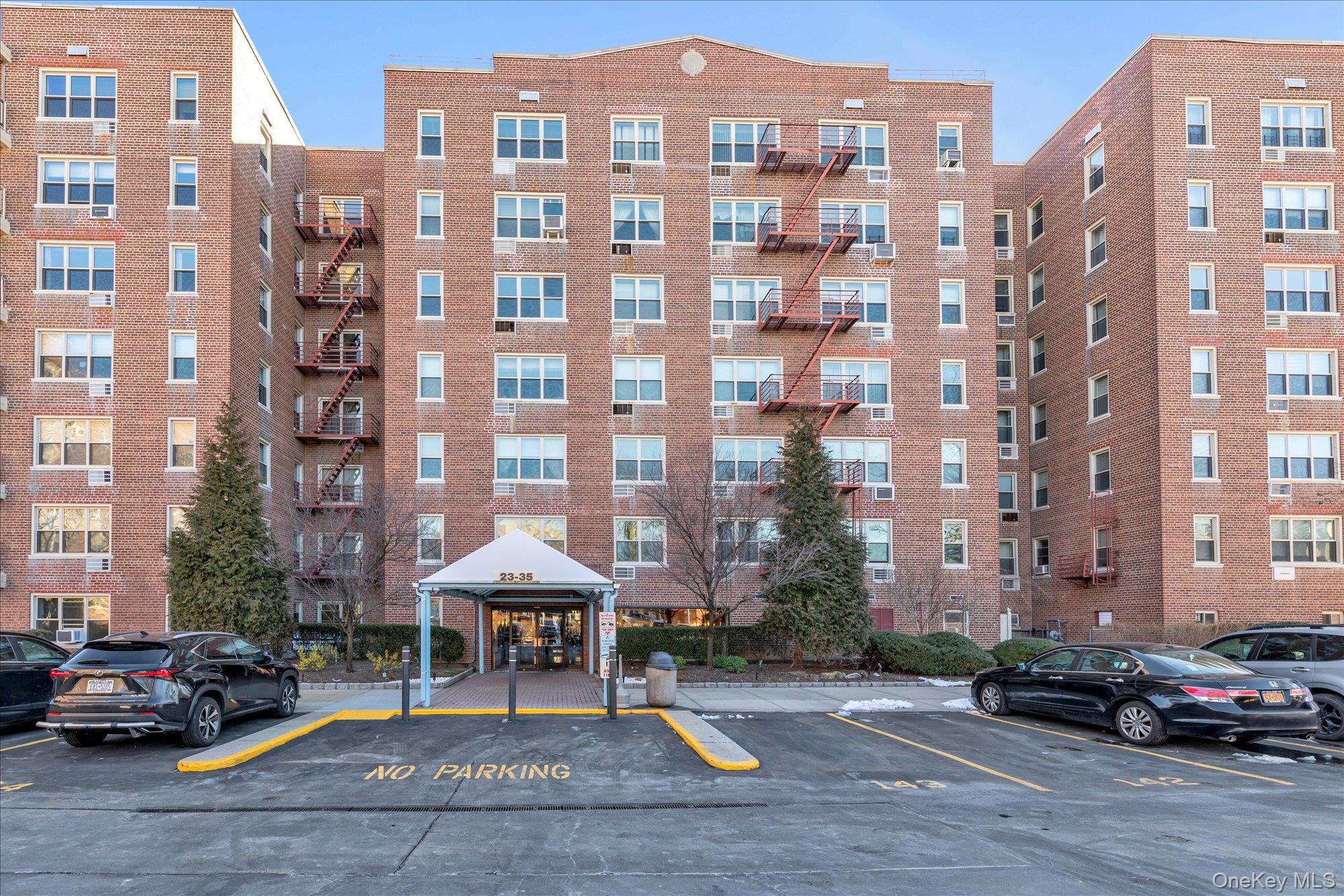 23-35 Bell Boulevard Lf — photo