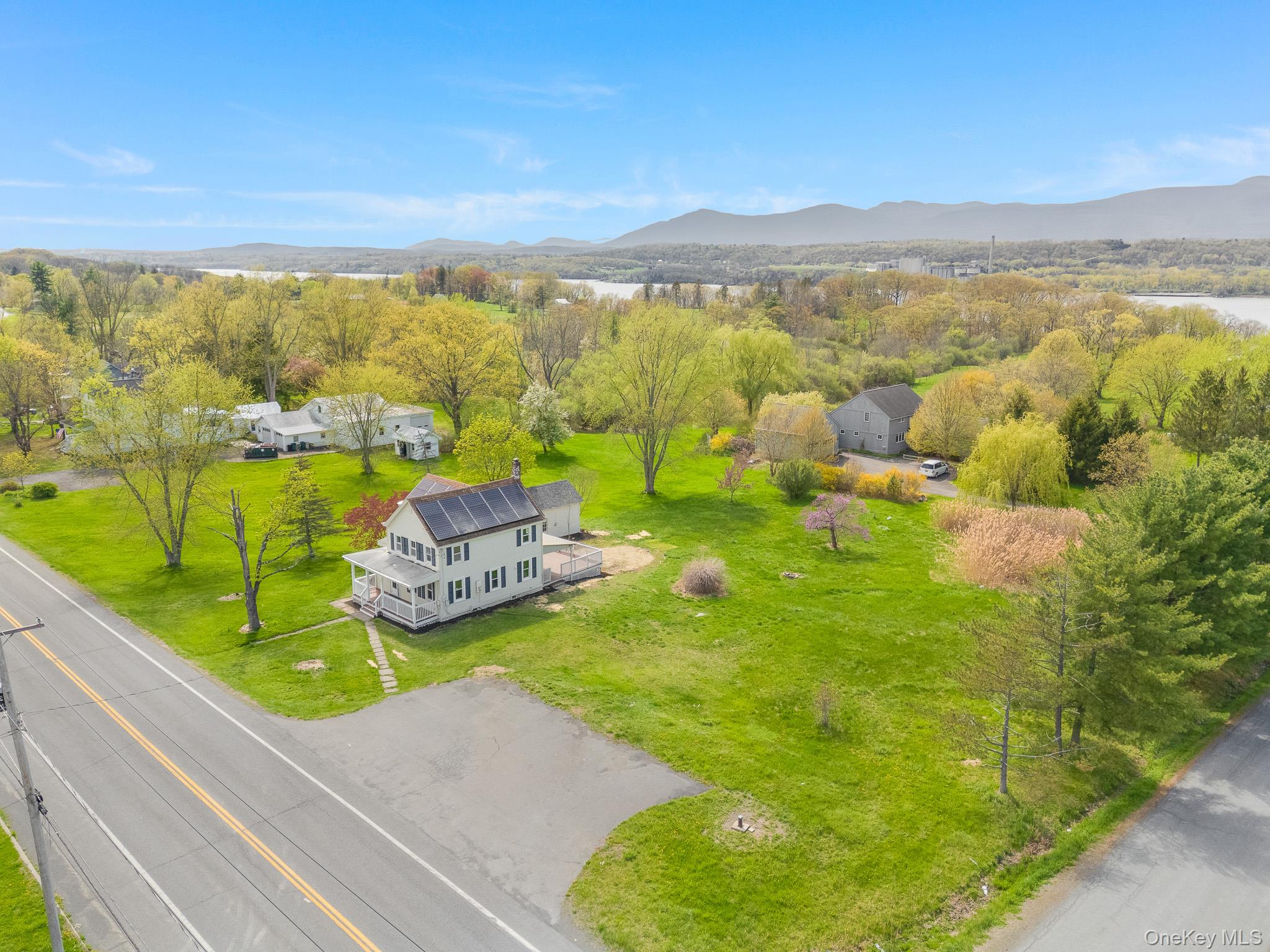4421 State Route 9G — photo