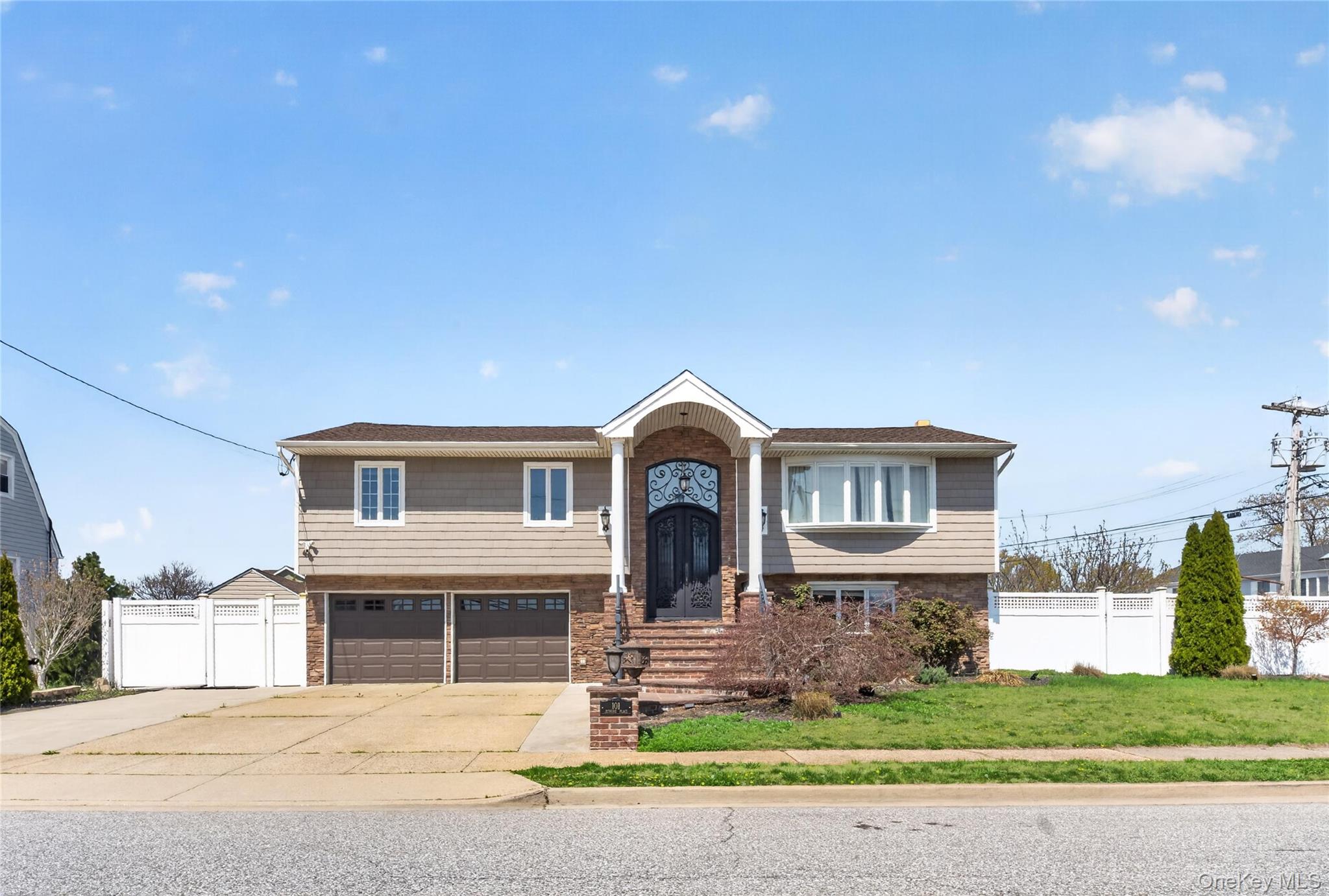 101 Jetmore Place — photo