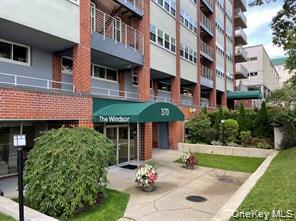 370 Westchester Avenue 4R — photo