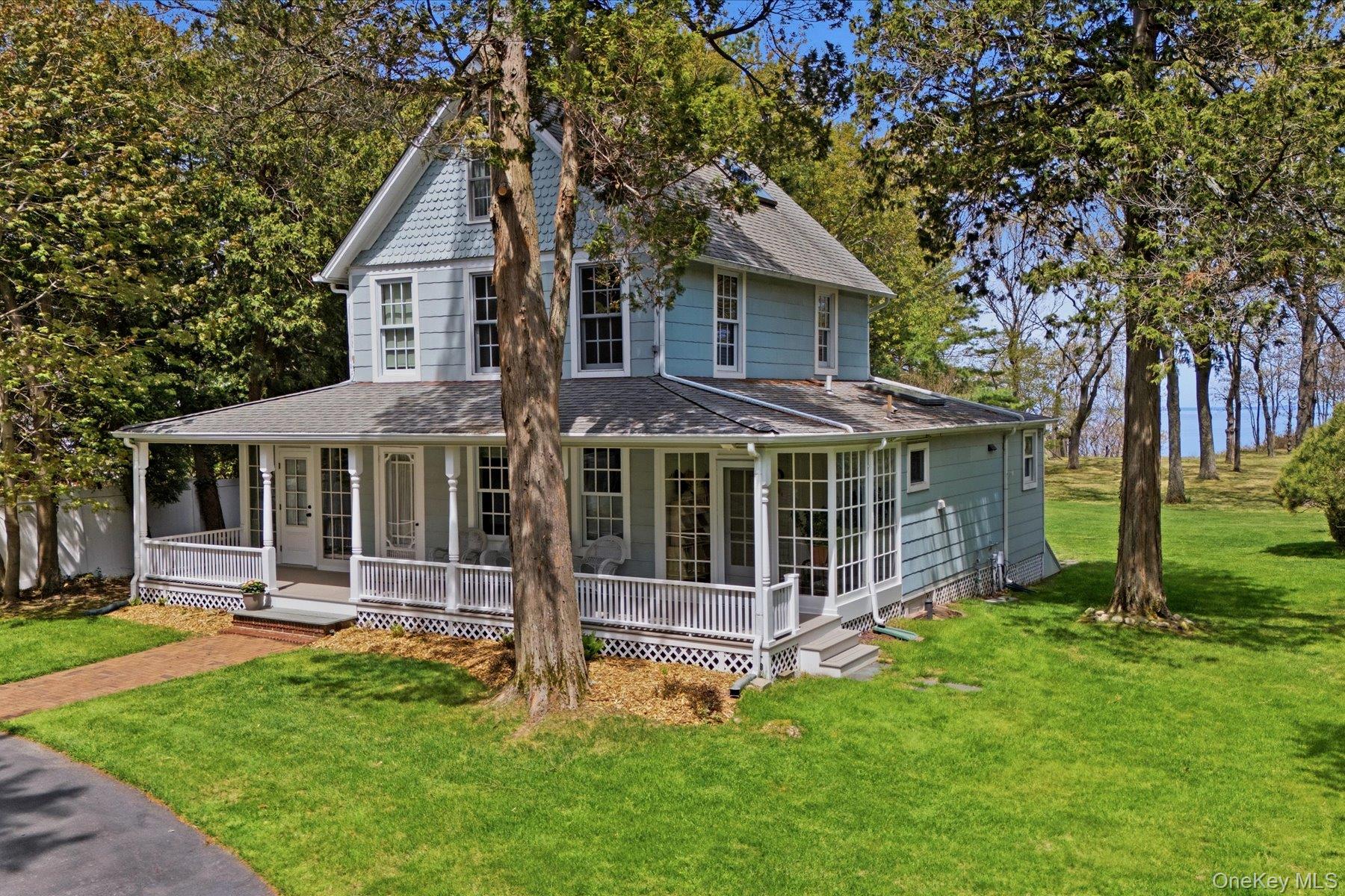 2850 & 2856 N Wading River Road — photo