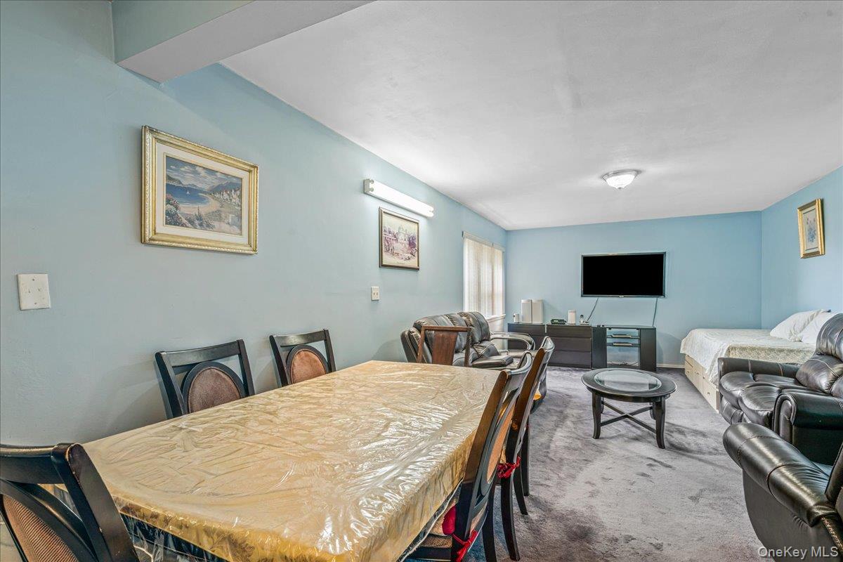 144-55 Melbourne Ave 2E — photo