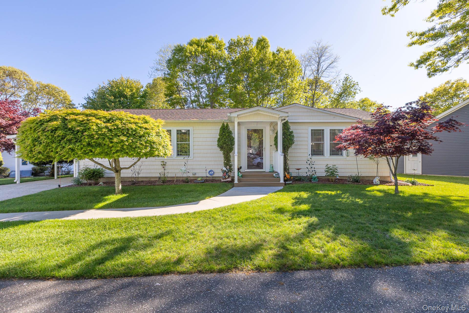 1407 Middle Road 83 — photo