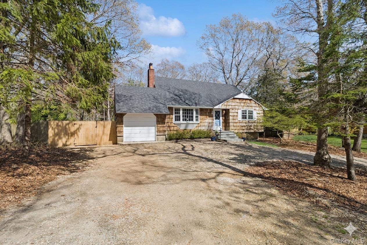 135 Pembroke Drive — photo