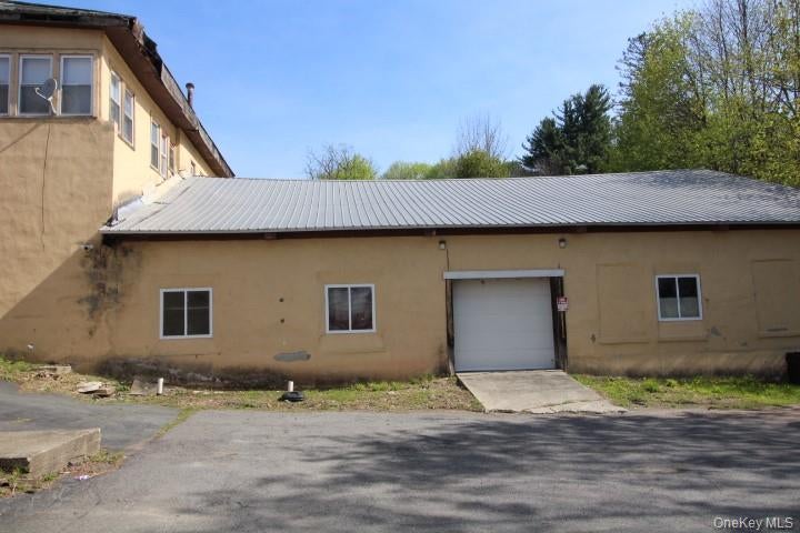 325 N Main Street — photo