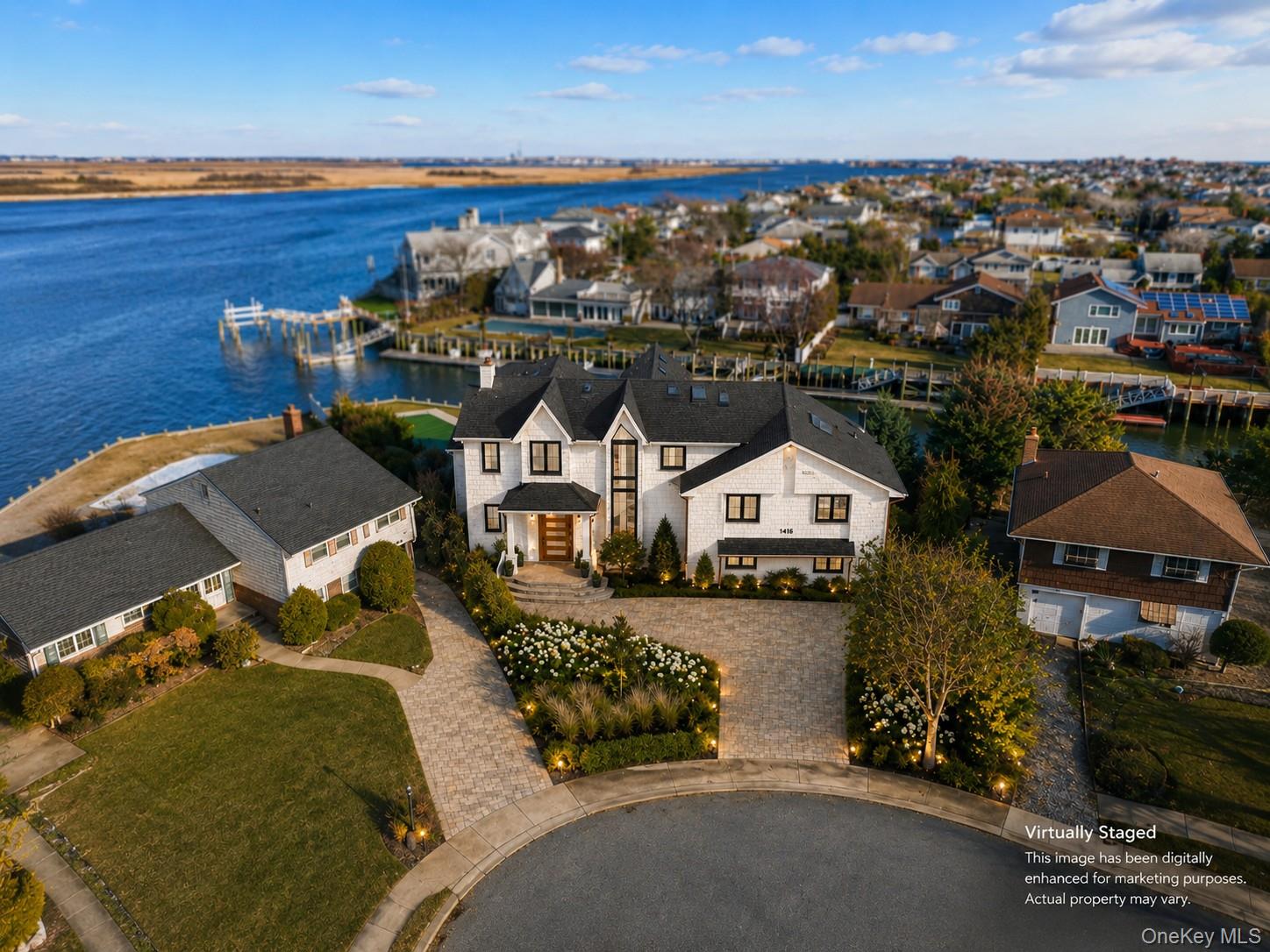 1416 Bay — photo