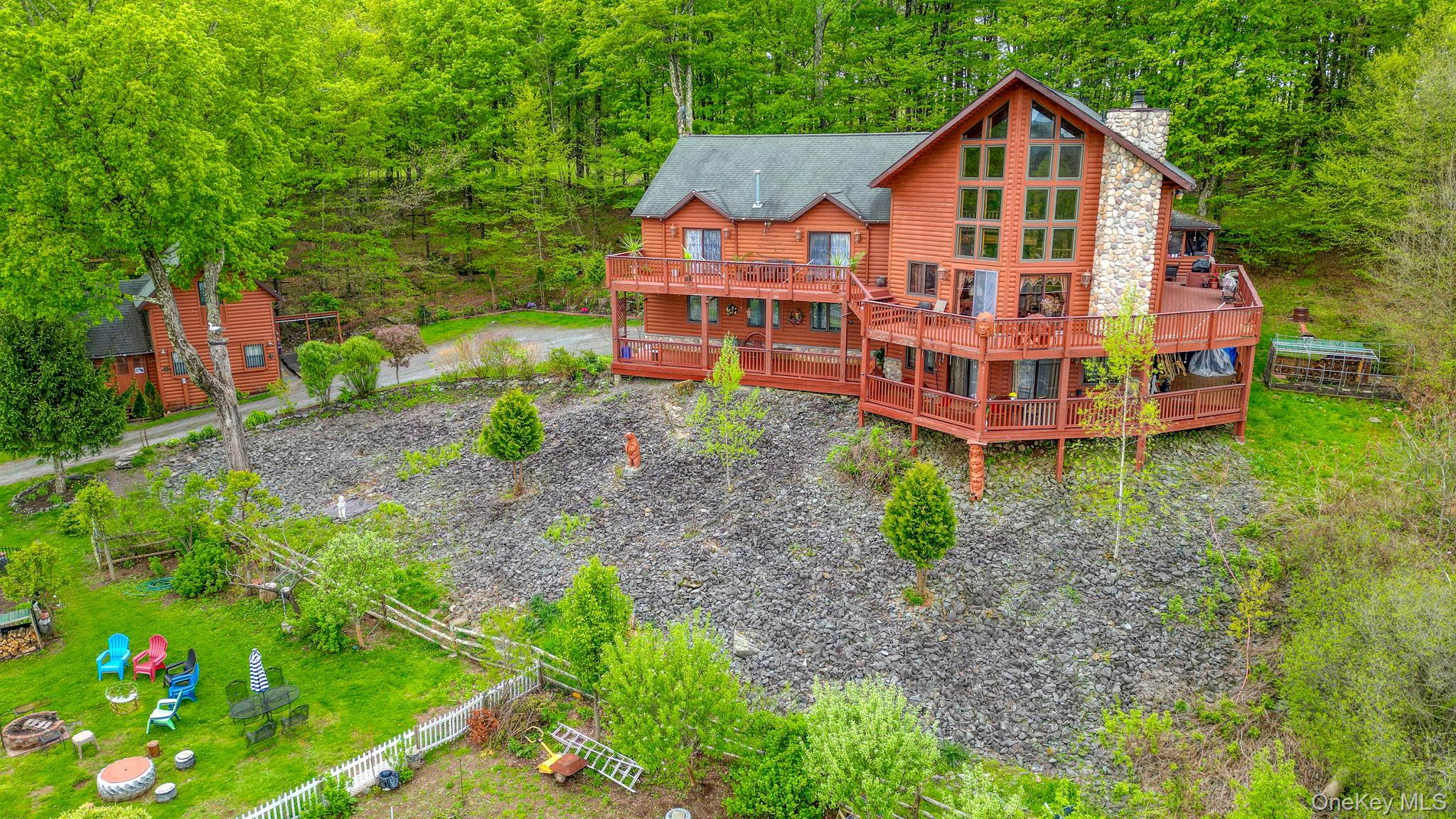 969 Hurd Road — photo